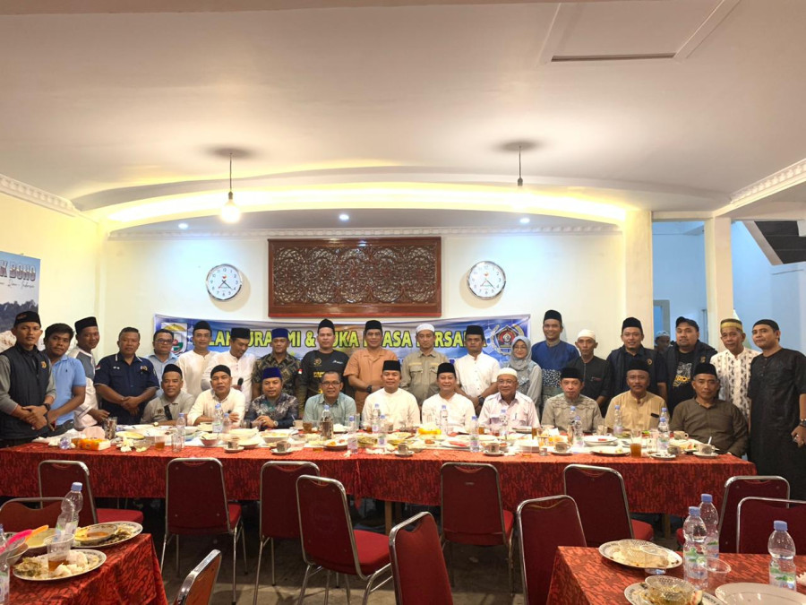 Keluarga Besar PWI Pelalawan Bukber Bersama Forkompinda dan Mitra Kerja