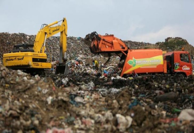 Maksimalkan Penataan Sampah di TPA Muara Fajar, Pekanbaru Tambah Alat Berat
