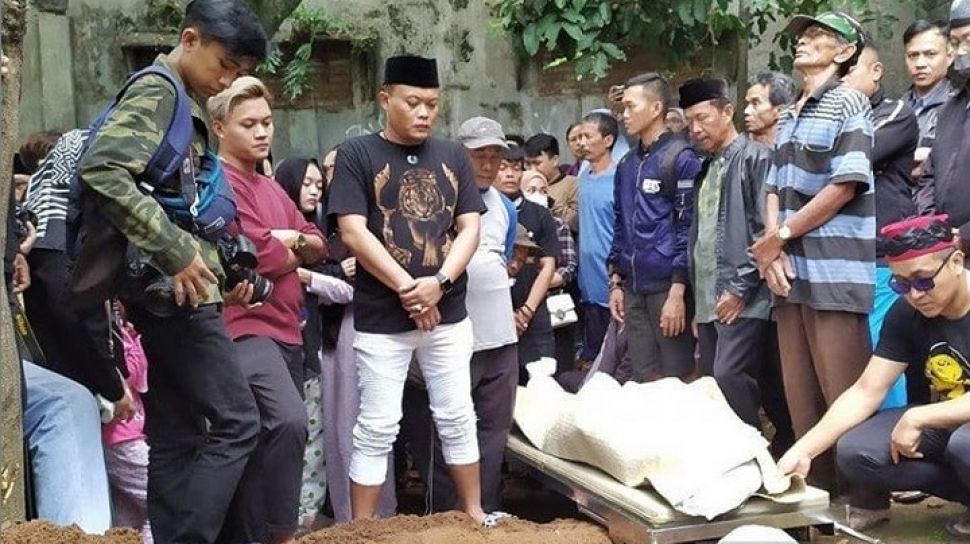 Makam Mantan Istri Sule Lina di Bongkar Hari ini, Polisi akan Lakukan Autopsi