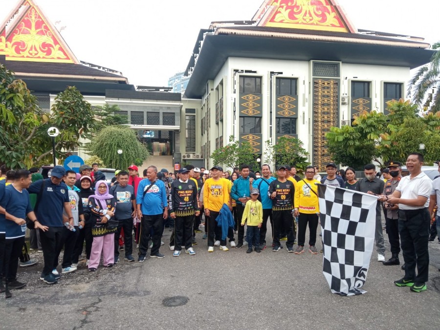 Senam dan Jalan Sehat PWI Pekanbaru Bertabur Hadiah