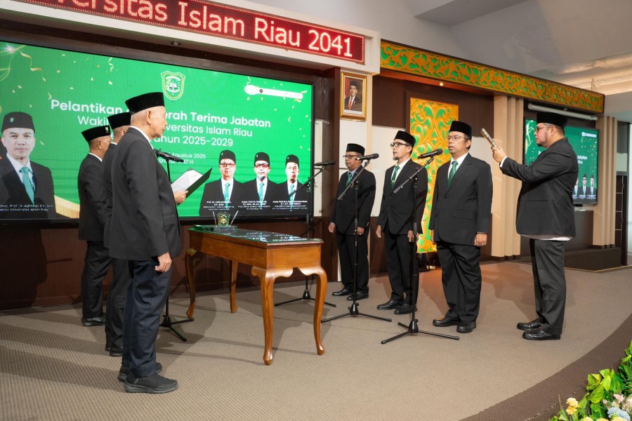 UIR Resmi Lantik Tiga Wakil Rektor Baru, Dorong Sinergi dan Inovasi Menuju Visi 2041