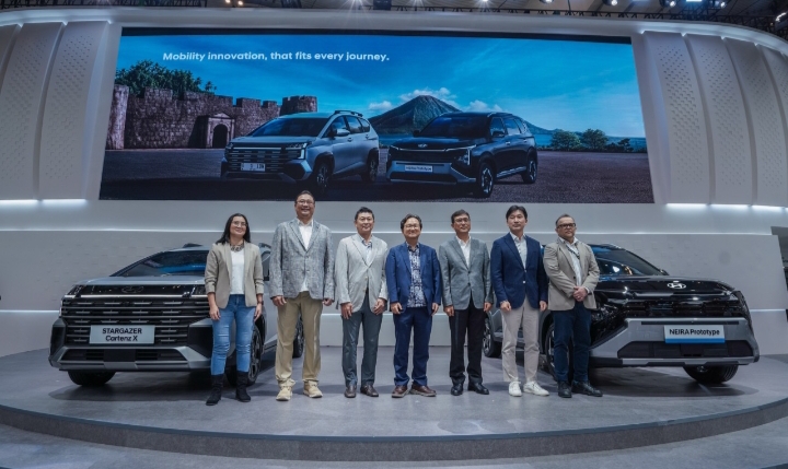 Hyundai Turunkan Harga Permanen STARGAZER Cartenz di GIIAS 2026, Mulai Rp241 Juta