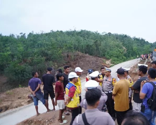 Jalan Lintas Riau-Sumbar di Tanjung Alai Fokus Perbaikan