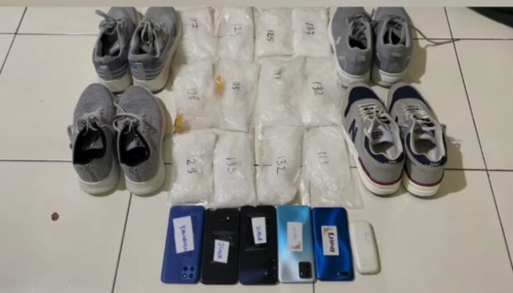 Simpan 1,5 Kg Sabu dalam Sepatu, 4 Warga Aceh Diringkus di Bandara SSK II