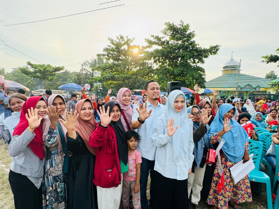 Kampanye di Kelurahan Agrowisata, Paslon AMAn Diserbu Emak-emak Berswafoto
