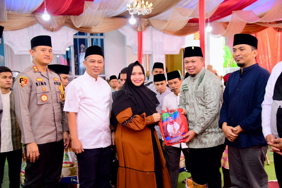 Safari Ramadhan di Kecamatan Mandau, Bupati Kasmarni Berbagi dengan Anak Yatim dan Dhuafa