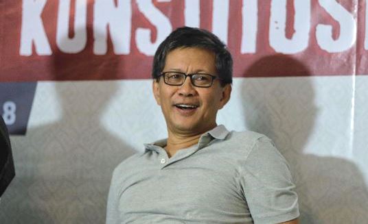 Rocky Gerung Kritik Sikap Presiden yang Kaget Harga Tiket Pesawat Naik