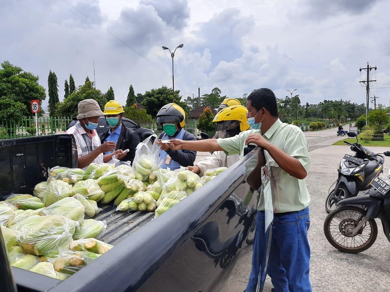 Dalam Satu Jam, Satu Ton Jagung Masyarakat DMPA Ludes Terjual