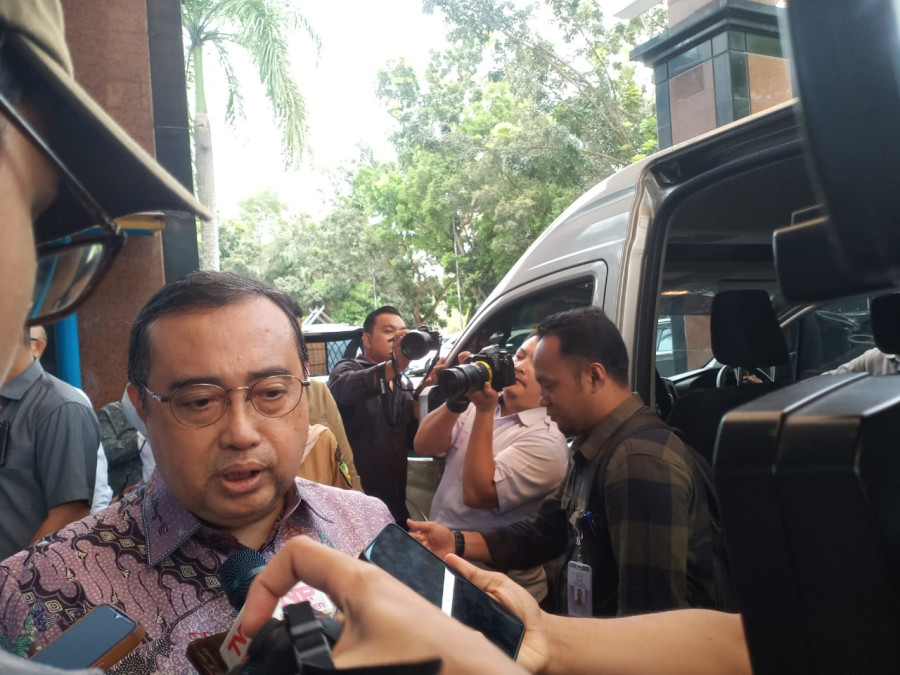 Pj Gubri Dampingi Komisi IX DPR RI Tinjau RSUD Arifin Achmad Cek  Pelayanan dan Bantuan Medis