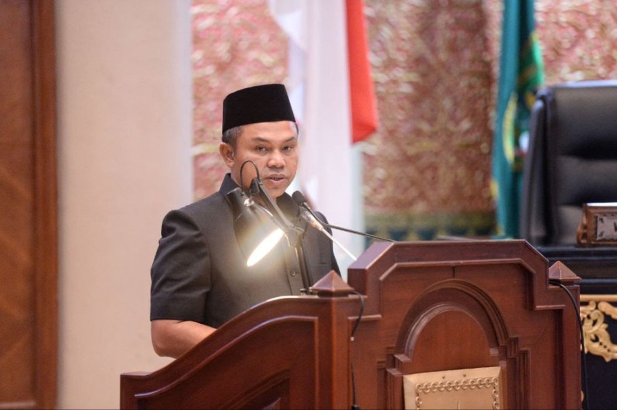 Transparansi Kinerja Daerah, Gubri Serahkan LKPJ 2024 ke DPRD Riau