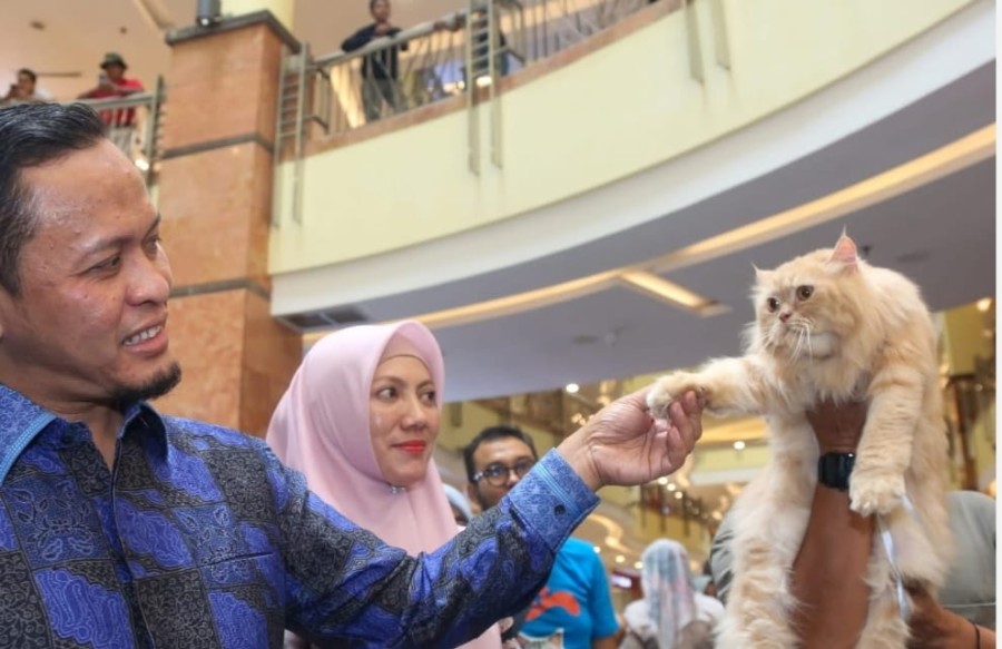 Meriah, Wako Pekanbaru Hadiri Internasional Cat Show