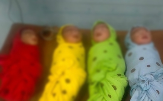 Seorang Ibu di Kuansing Melahirkan Bayi Kembar Empat