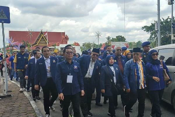 DPW NasDem Riau Daftar ke KPU, Yopi: Bismillah, Jam 11 Tanggal 11 NasDem Bersinar
