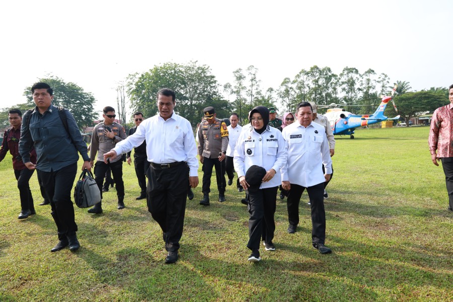Petani Selalu Terancam Gagal Panen Saat Musim Kemarau, Bupati Siak Usulkan Waduk ke Mentan