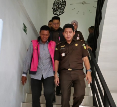 Kejari Tahan Mantan Ketua DPRD Kuansing dalam Kasus Hotel Rp47 Miliar