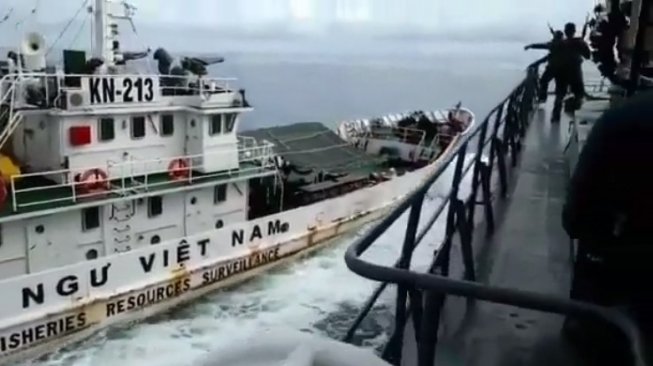 Insiden Kapal Vietnam Tabrak Kapal TNI AL di Natuna Utara