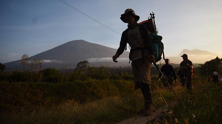 Pendaki Gunung Slamet Hilang Selama Sebulan, Ditemukan Jenazah Tinggal Tulang Belulang