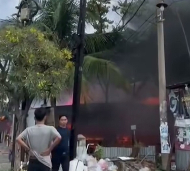 Kebakaran di Jalan Melur Pekanbaru, 3 Rumah Ludes dan Satu Warga Meninggal