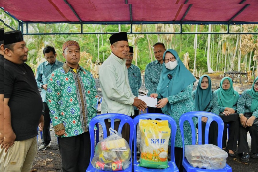 TP PKK Bengkalis Bantu Korban Kebakaran di Pambang Baru