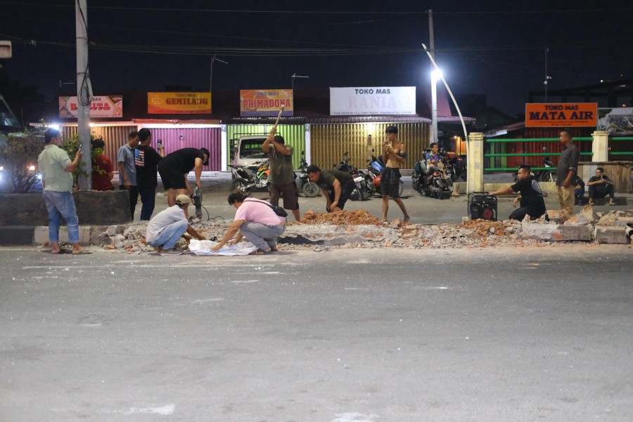 Realisasikan Janji Kampanye, Walikota Bongkar U Turn Depan Pasar Cik Puan