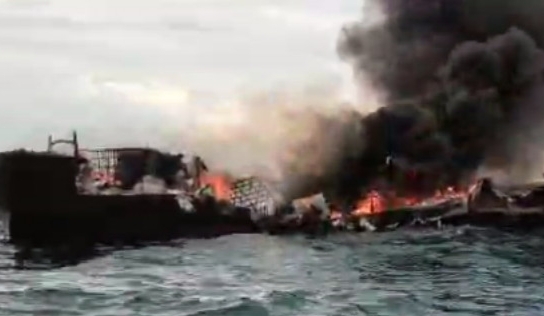Kapal Motor Terbakar di Perairan Tanjung Bakung Inhil, Dua ABK Luka Bakar