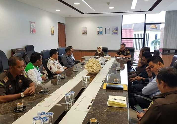 Pimpinan DPRD Riau Kunjungi Kajati Bahas Berbagai Persoalan