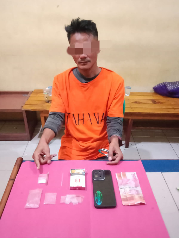 Rumah Pelaku Sabu di Desa Mentulik Diobok-obok Polsek Kampar Kiri Hilir
