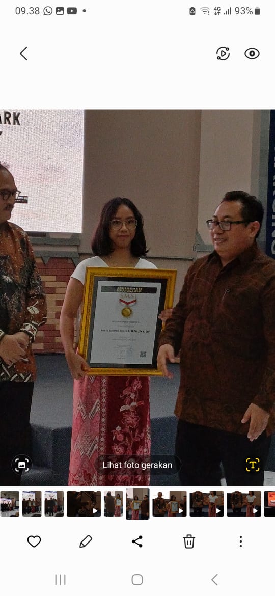 SMSI Anugerahi Almarhum Profesor Azyumardi Azra Sebagai 