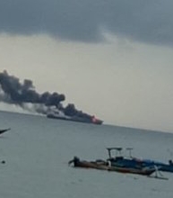 Kapal Pengangkut BBM Pertamina Terbakar di Laut Mataram