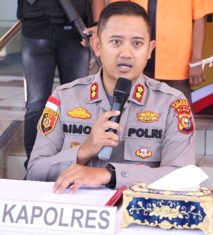Dugaan Korupsi Dana Hibah, Mantan Ketua KPU Bengkalis Ditahan
