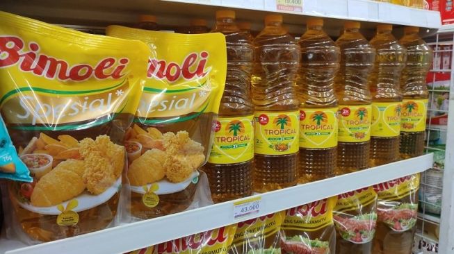 Harga Minyak Goreng Kemasan di Indomaret dan Alfamart Masih Tinggi