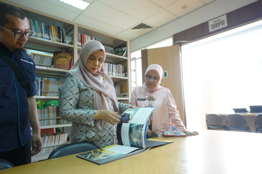 Bangga dengan Puswil Soeman HS, Pj Ketua TP-PKK Riau Ajak Masyarakat Gemar ke Pustaka