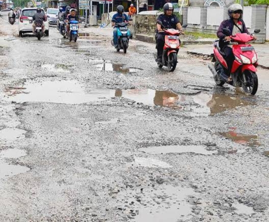 Pemko Pekanbaru Anggarkan Rp15 Miliar Perbaiki Jalan Rusak di 2024