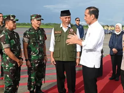 Presiden Jokowi Tinjau Korban Banjir Lahar Dingin di Agam Sumbar