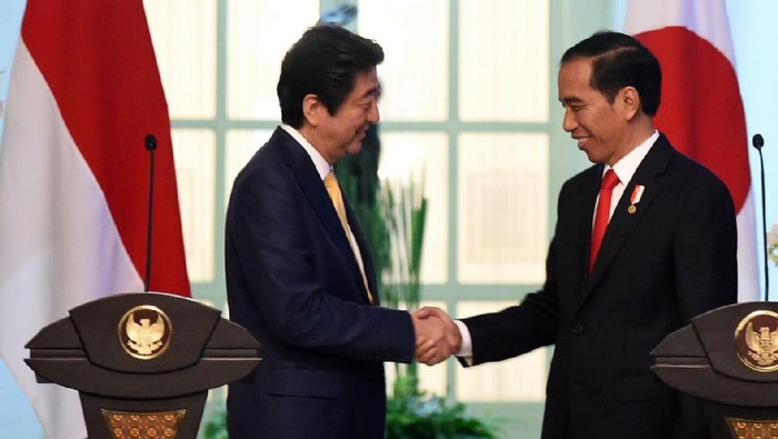 Respons Jokowi soal Shinzo Abe Mundur dari PM Jepang