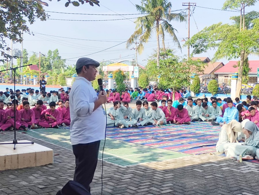 Sosialisasi Kewartawanan di SMA Negeri 5 Pekanbaru Sambut HPN 2025