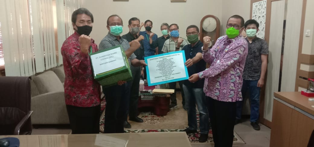 PT Sumatera Riang Lestari dan Mitra Berbagi Masyarakat Terdampak Covid-19 Tiga Provinsi