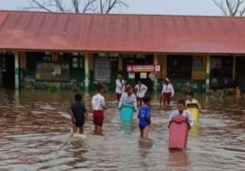 Puluhan Sekolah di Pelalawan Terendam Banjir