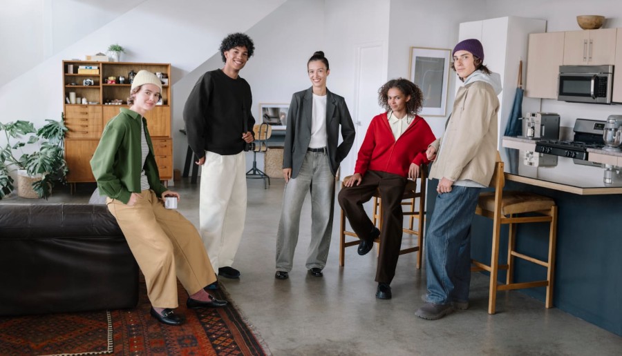 Barrel Pants Jadi Tren Fashion Baru, UNIQLO Hadirkan Pilihan Beragam Gaya