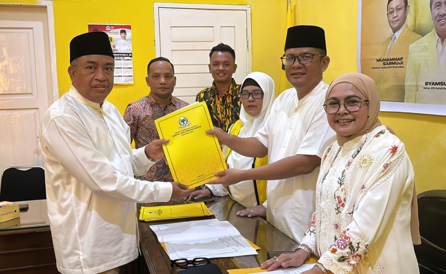 Yulisman Siap Bertarung, Utus Marhadi Ambil Formulir Ketua Golkar Riau