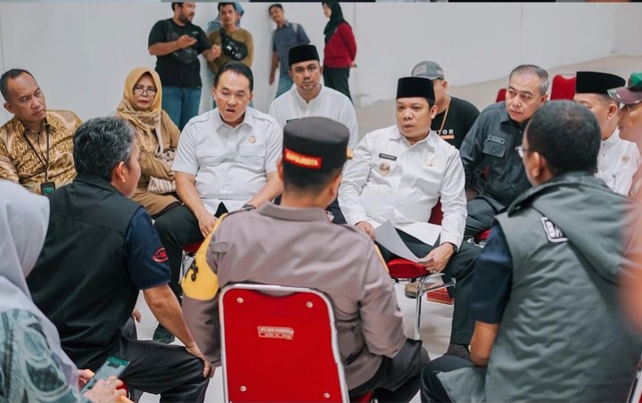 Pj Wako Pekanbaru Tinjau Gudang Logistik Pemilu 2024