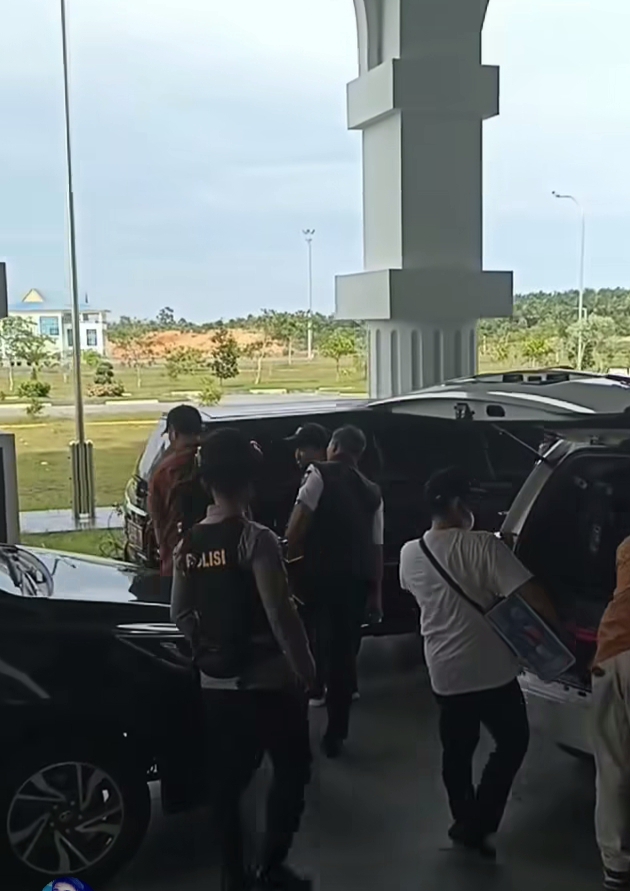 KPK Bantah Angkut Kadis Yuliarso Pasca Geledah Kantor Dishub Pekanbaru