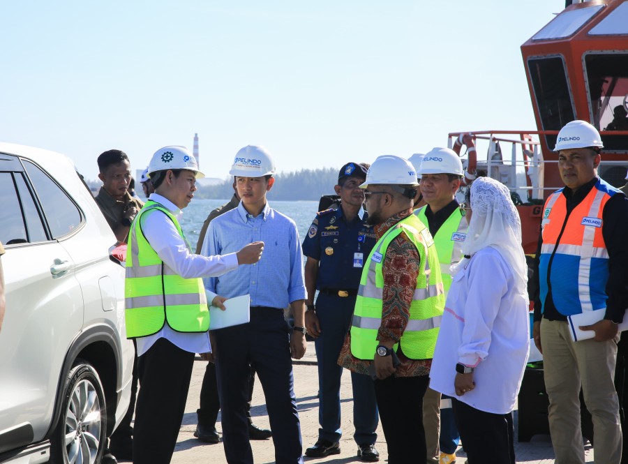 Wapres Gibran dan Ketua DPD RI Tinjau Pengerukan Pelabuhan Pulau Baai Bengkulu