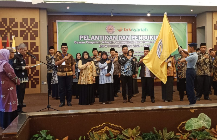 Kamsol Lantik Pengurus  DPW Perhimpunan Guru Swasta Riau