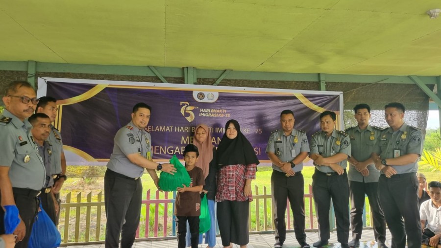 Imigrasi Bengkalis Sambangi Panti Asuhan Dayang Dermah Sempena Hari Bakti ke-75