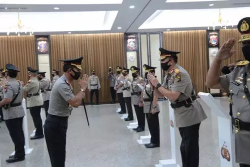 Kapolri Idham Azis Lantik 9 Kapolda Baru 