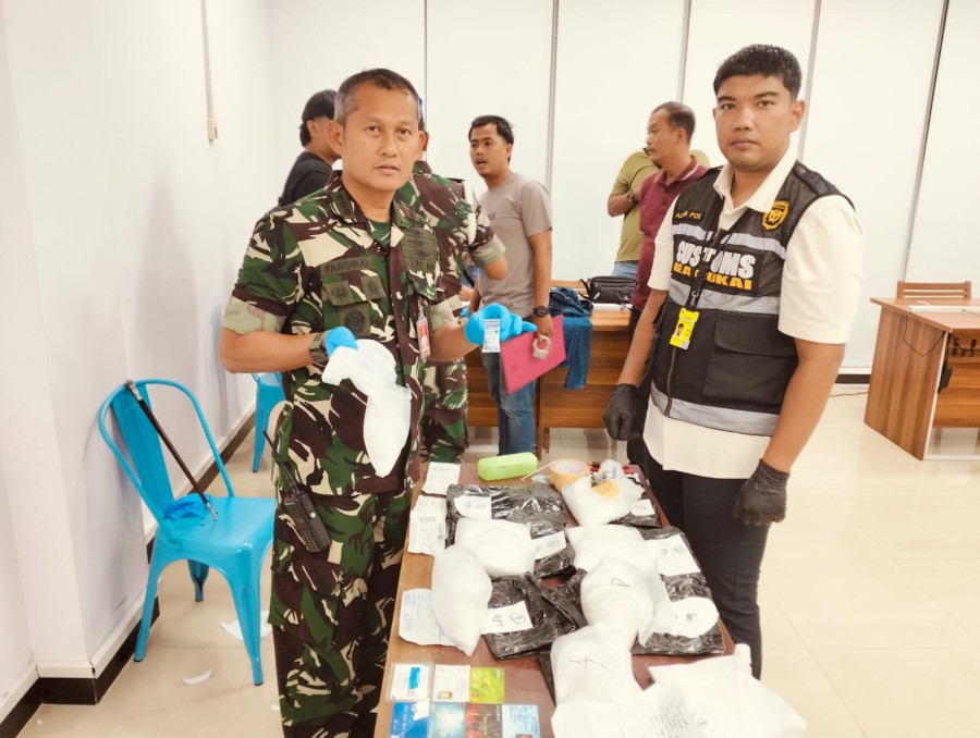 Dua Pekan, TNI AU dan Avsec Sikat Jaringan Narkoba di Bandara Pekanbaru