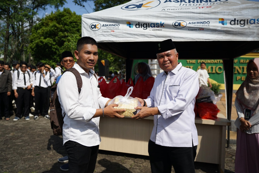 UIR Berbagi 1000 Paket Berbuka, Berbagi Keberkahan Puasa Kepada Mahasiswa