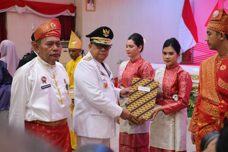 Diserahkan Wagubri, 9.465 Narapidana Riau Dapat Remisi, 147 Bebas