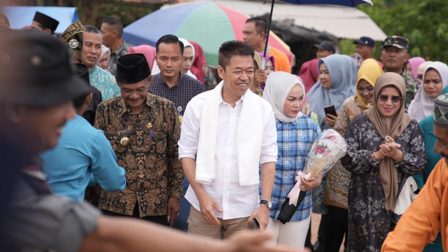 Program Ramadhan Bersama Rakyat, Bupati Rohil Buka Puasa di Rumah Warga